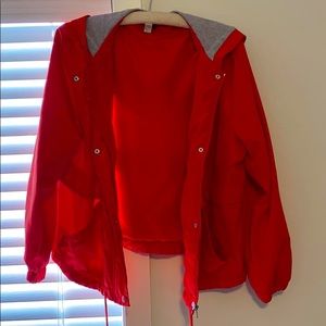 Lightweight Hooded Windbreaker